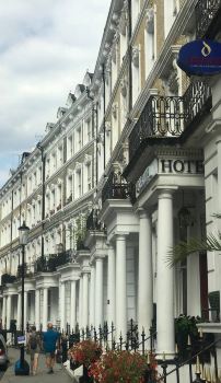 Best 10 Hotels Near Louis Vuitton from USD 14/Night-London for 2023