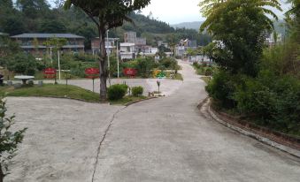 Luoding Longwan Changwan Homestay