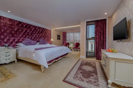 Vienna Hotel (Shenzhen Henggang Silian Metro Station Store)