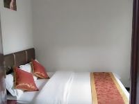 西安海洋公寓 - 温馨大床房(公共卫浴)