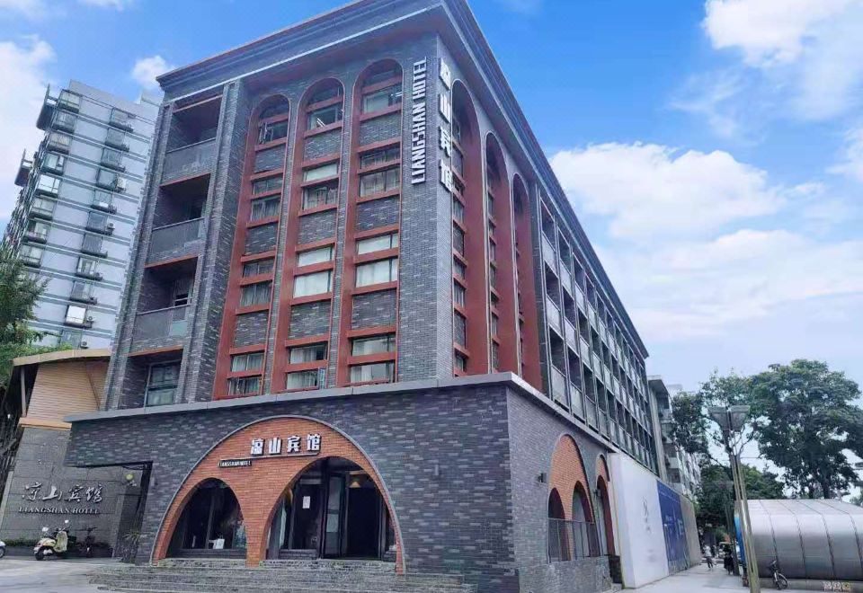 Liangshan Hotel Images
