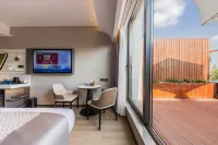 SKYBIRD Hotel Haikou (Qilou Old Street)