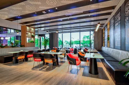 Ibis Hotel (Jiujiang Gongqingcheng University Town) Отели в г. Гунцинчен