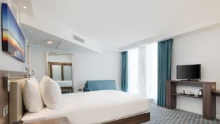 hampton-by-hilton-london-stansted-airport
