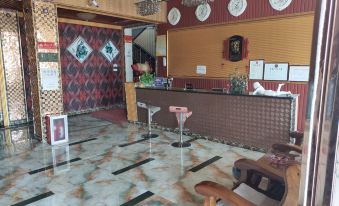 Wuyi Huanghe Express Hotel