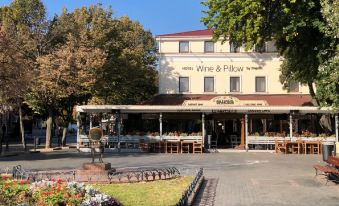 Wine&Pillow Hotel by Frapolli