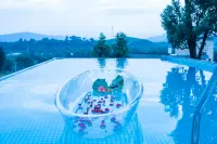 Floral Hotel·Wuyi Shandu Ancient Ship Wood Hot Spring Hotel - 인피니티 풀