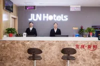 Junyi Chain Hotel (Heze Development Zone Shanghai Road)