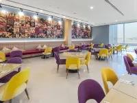 Premier Inn Dubai Ibn Battuta Mall โรงแรมใกล้เจเบลอาลี