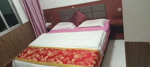 Ya'an Tongxin Hotel - Bintang 2