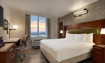 DoubleTree by Hilton New York Downtown