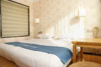 Home Inn (Xiangcheng Jiaotong West Road) Hôtels à proximité de : Daqiao Station