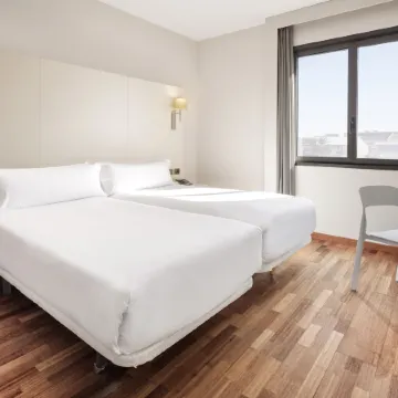 B&B Hotel Elche Отели рядом с достопримечательностью «Edificio ALTET»