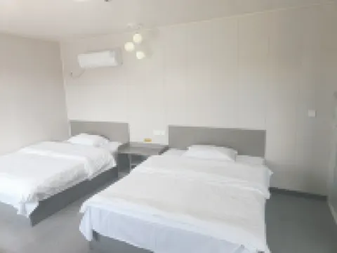 Grand Canyon Underground Farmhouse