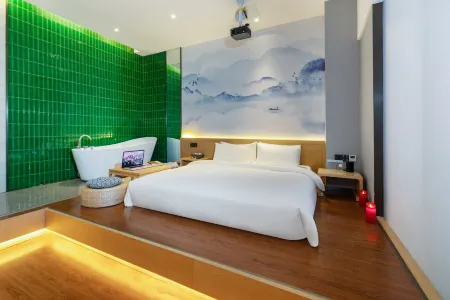 Xiyue Smart Hotel (Yuechi Railway Station Power Century City)