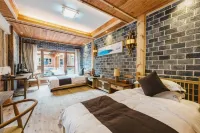 Hailuogou Gudao Yard Hotels in Luding