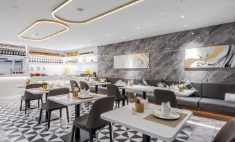 Homeinn Plus Hotel (Shanghai Xiuyan Road Kangqiao Subway Station)