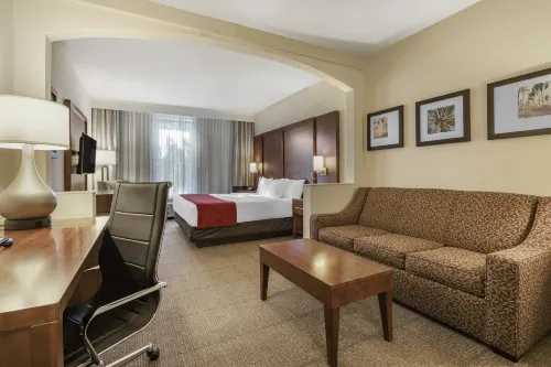Comfort Suites Miami - Kendall Hotels in Sweetwater