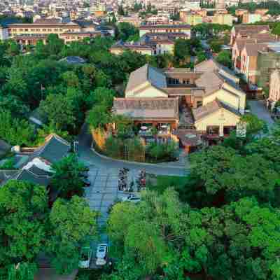 Blossom House Yangzhou Lakeside Hotel Exterior