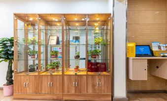 7 Days Inn (Xi'an Xishaomen Laodong Road Metro Station) - Housity
