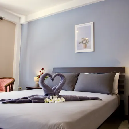 Golden Guesthouse by the Beach Cha Am