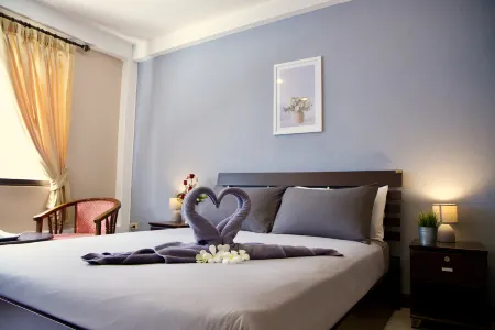 Golden Guesthouse by the Beach Cha Am