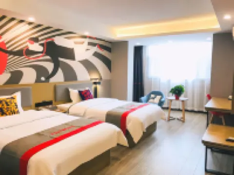 Junyi Hotel (West Ujimqin Xuefu Garden)