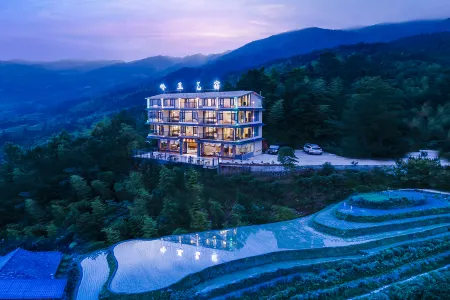 Longji terrace Lingli Art Hotel Отели рядом с достопримечательностью «Longji Ancient Zhuang Village»