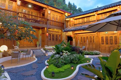 Floral Hotel ·Qu'an Hefeng Light Luxury Holiday hotel (Sifang Street) Hôtels à : Lijiang