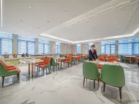 Vienna Hotel (Fuzhou Cangshan Wanda Olympic Sports Store) - romantis