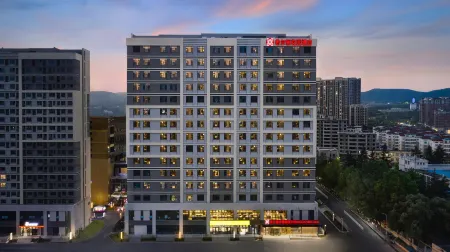 Hilton Garden Inn Jincheng Gushuyuan Отели рядом с достопримечательностью «Jincheng Ancient Academy»