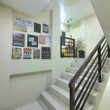 One Terence Residences Pasay near MOA Отели рядом с достопримечательностью «Будльвар Роксас»