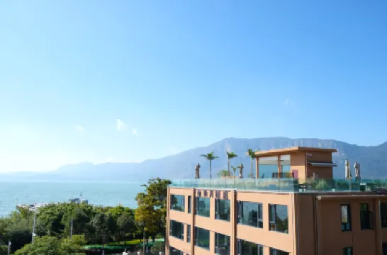 Kunming Boyue Hotel (Dianchi Golf Shop) Hotels near Yunnan Physical Science and Sports Professional College