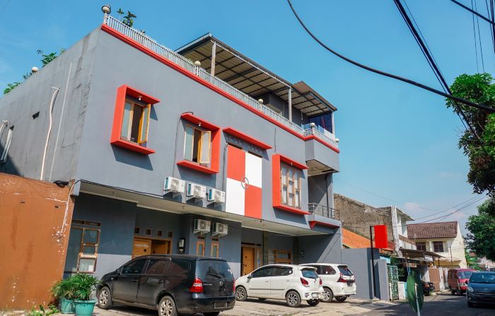 O洛拉飯店賓館-近Oleh Oleh市場