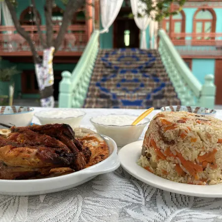 Hi Yili Blue Lane B&B (Yili Old Town Kazanqi Branch)