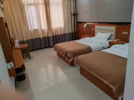 Zhenxiong Wanxing Hotel (Tangfang Town Branch) Отели в г. Чженьсюн