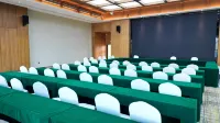 Yunmeng Lu Lake Resort Hotel