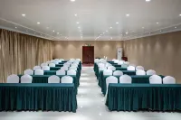 Jialong Hotel (Guangyuan High-speed Railway Station) - Parkplatz