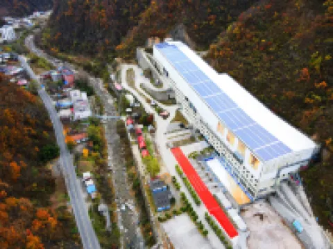 Qinling Gorge Amusement Park Homestay