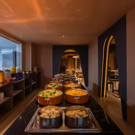 Xishuangbanna Jinghong Midu Suite Hotel (Starlight Night Market)