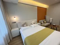 Muxi Meishe (Huzhou South Taihu Wuyue Plaza) - Condos