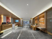 โรงแรมเจียนนา กลอเรียส (สถานีรถไฟผิงติ่งซาน ว่านต้า พลาซ่า)