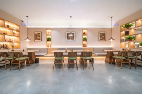 Yougu Zhilan Resort Hotel