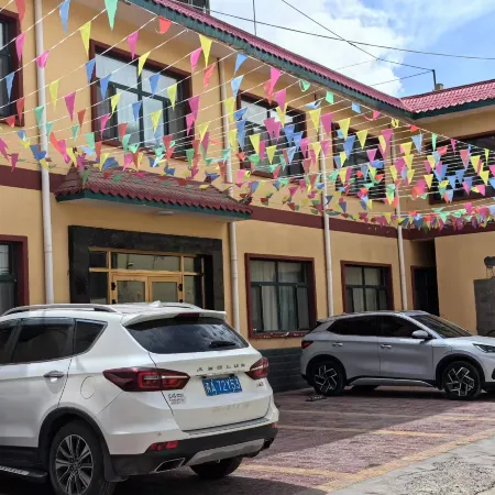 Hualong Xiangdong Hotel