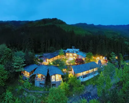 Beichuan Half Pot Edge Hotel di Provinsi Beichuan