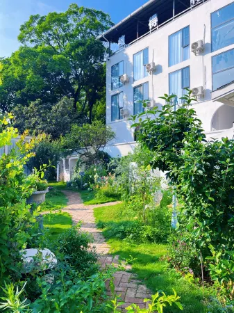 ZHIDE GARDEN Отели рядом со станцией Kaili South Railway Station