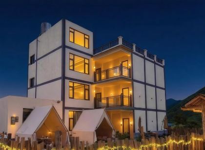 冶勒湖牧野別院