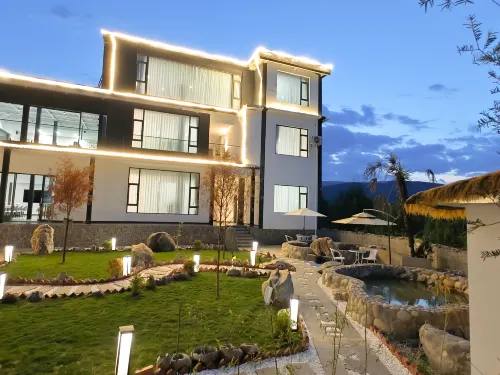 Yunxia Manxiang Resort Hotel (niujie Xiang Branch) Hôtels à : Eryuan