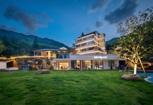 Anji Sees My Hometown · Naiqi Deeply Hidden Homestay over view