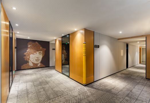 Ruiting Hotel의 깔끔한 객실 욕실 모습